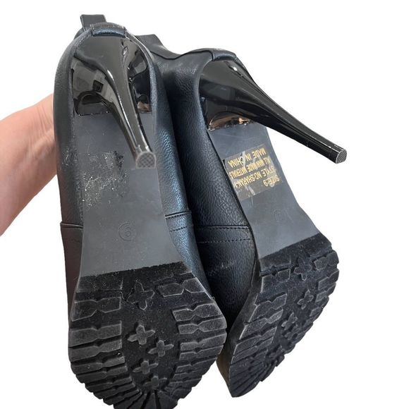 Black Heeled Ankle Boots - Picture 5 of 6